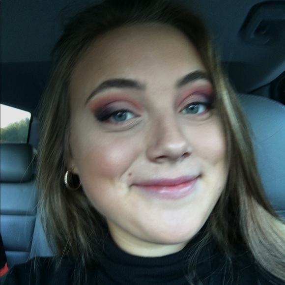 Meet your Posher, Audrey - Picture 6 of 6